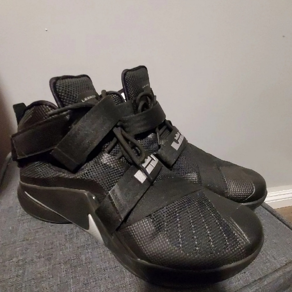 Nike Lebron James Solder 9